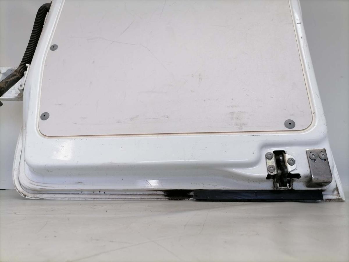 Mercedes Vito 447 original Fl&uuml;gelt&uuml;r rechts 9147 Arktikwei&szlig; Kastenwagen Bj.2022